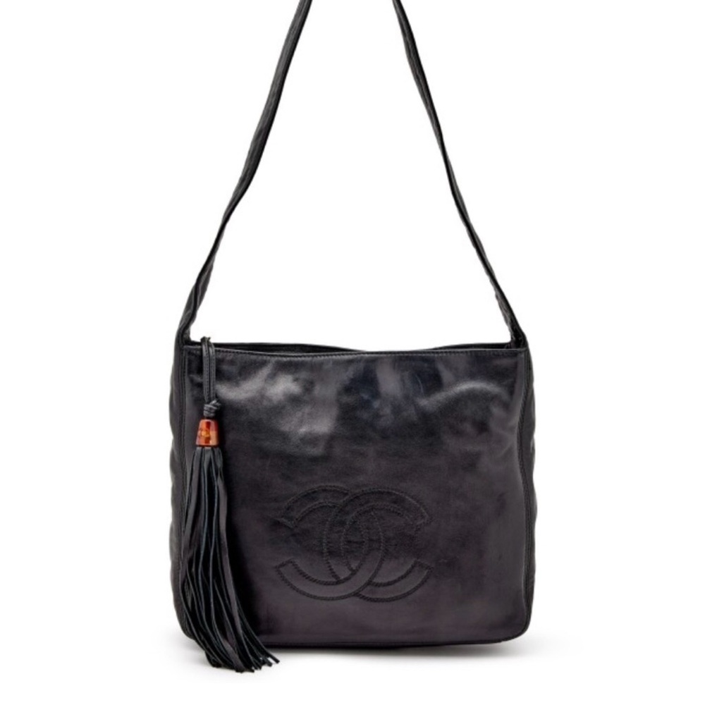 CHANEL Black Leather Shoulder Bag with Tassel - Picture 2 of 13